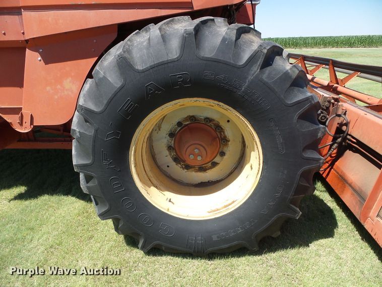 image for item DC5093 1985 Massey-Ferguson 860 combine
