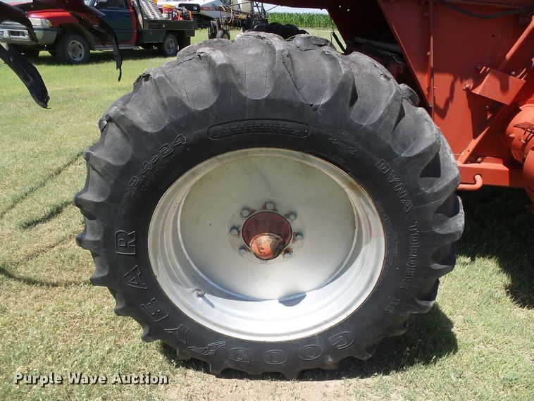 image for item DC5093 1985 Massey-Ferguson 860 combine