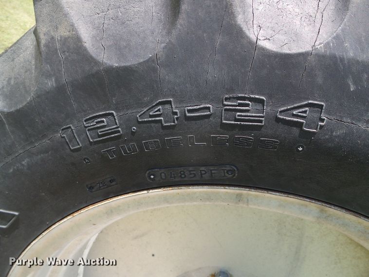 image for item DC5093 1985 Massey-Ferguson 860 combine