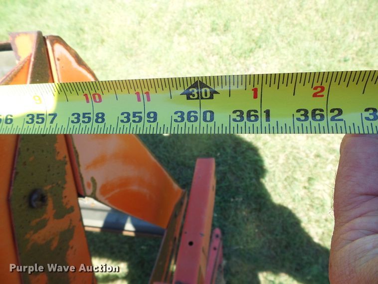 image for item DC5093 1985 Massey-Ferguson 860 combine