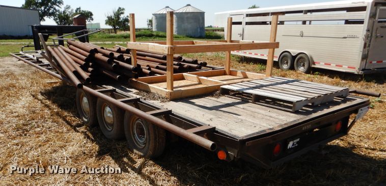 image for item DC5095 1979 W-W flatbed trailer
