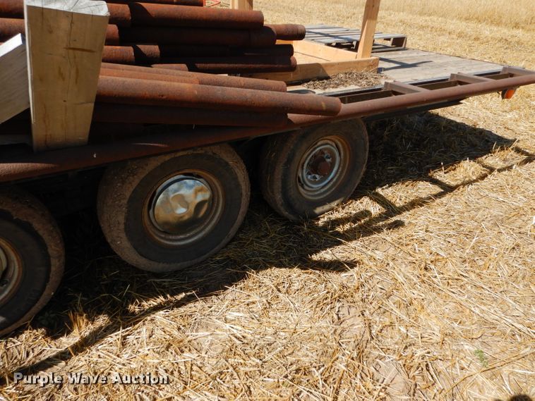 image for item DC5095 1979 W-W flatbed trailer