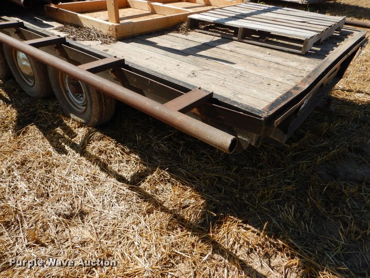image for item DC5095 1979 W-W flatbed trailer