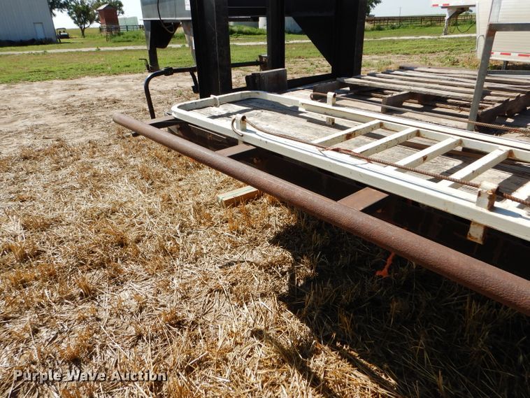 image for item DC5095 1979 W-W flatbed trailer