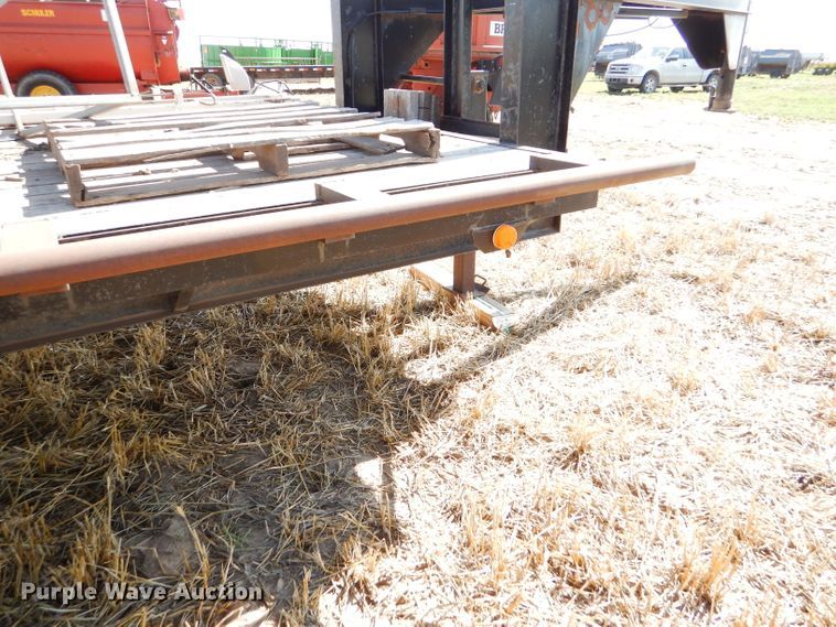 image for item DC5095 1979 W-W flatbed trailer