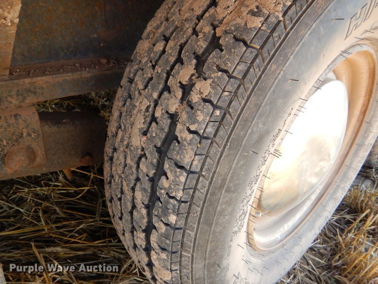 image for item DC5095 1979 W-W flatbed trailer