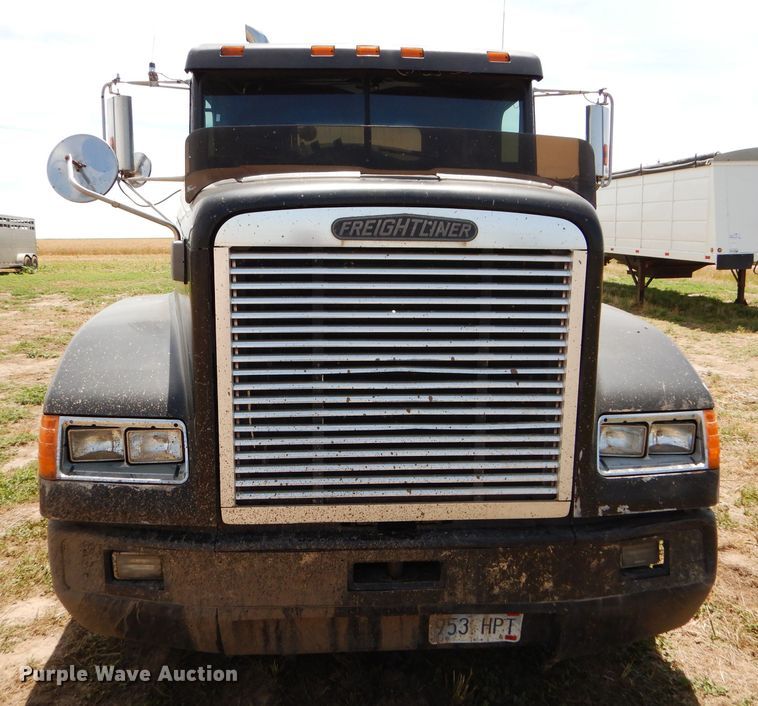 image for item DC5096 1996 Freightliner FLD semi truck
