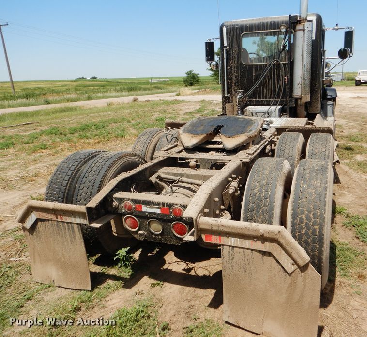 image for item DC5096 1996 Freightliner FLD semi truck