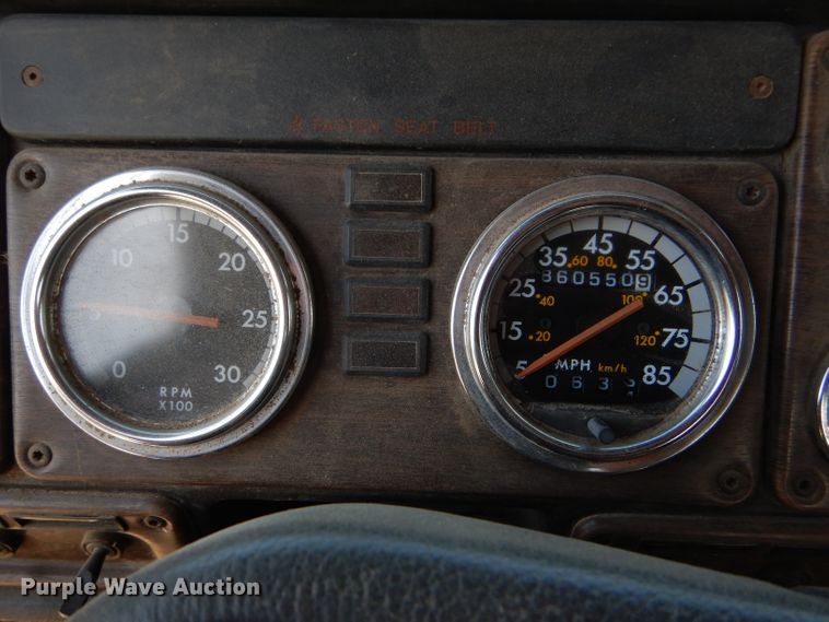 image for item DC5096 1996 Freightliner FLD semi truck