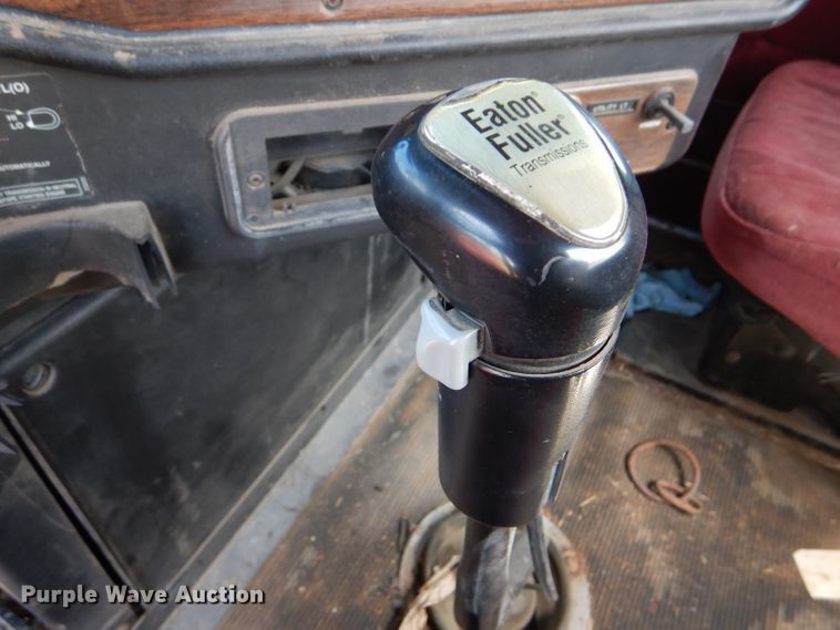 image for item DC5096 1996 Freightliner FLD semi truck