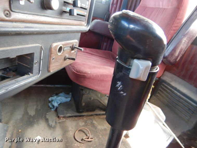 image for item DC5096 1996 Freightliner FLD semi truck