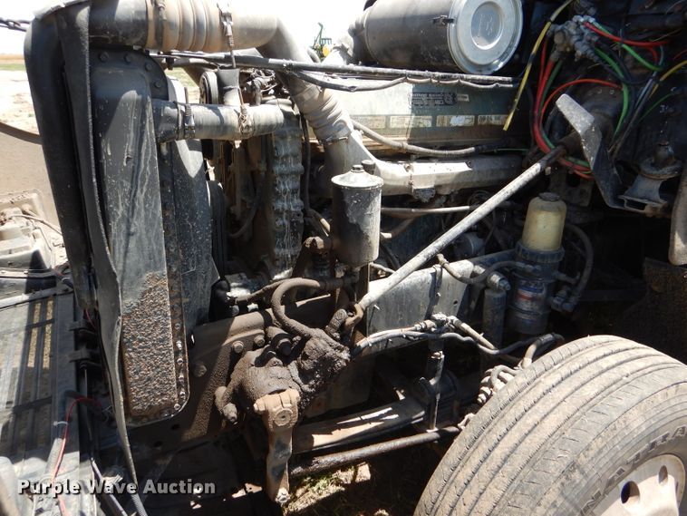 image for item DC5096 1996 Freightliner FLD semi truck