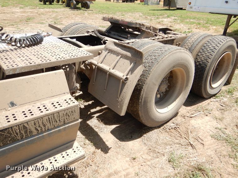 image for item DC5096 1996 Freightliner FLD semi truck