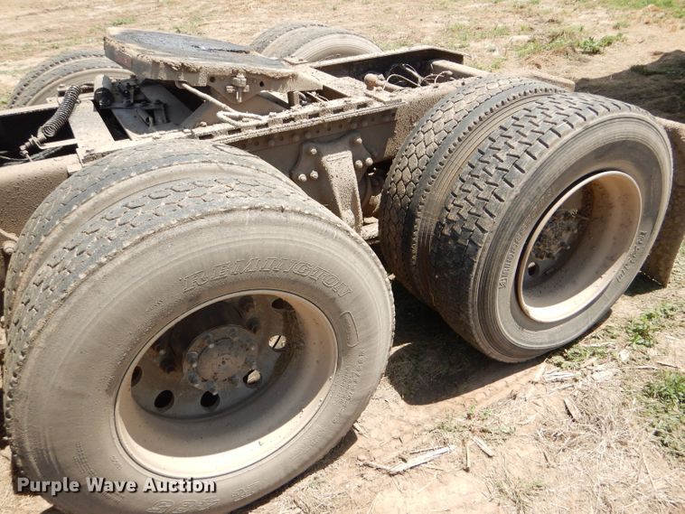 image for item DC5096 1996 Freightliner FLD semi truck