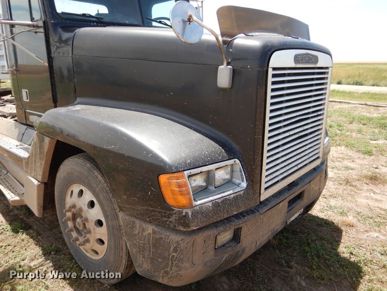 image for item DC5096 1996 Freightliner FLD semi truck