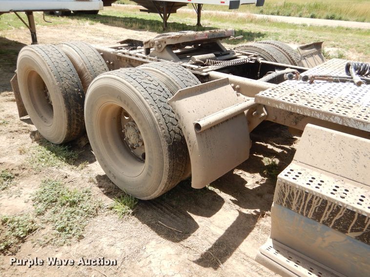 image for item DC5096 1996 Freightliner FLD semi truck