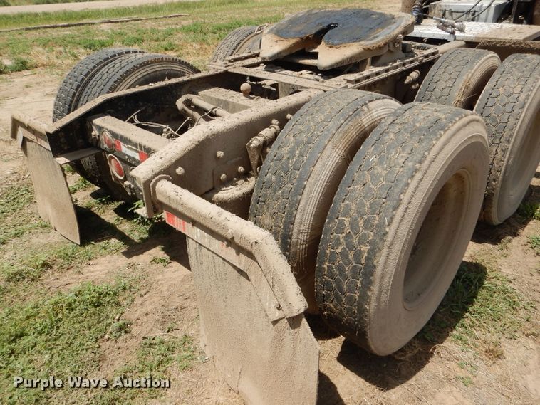 image for item DC5096 1996 Freightliner FLD semi truck