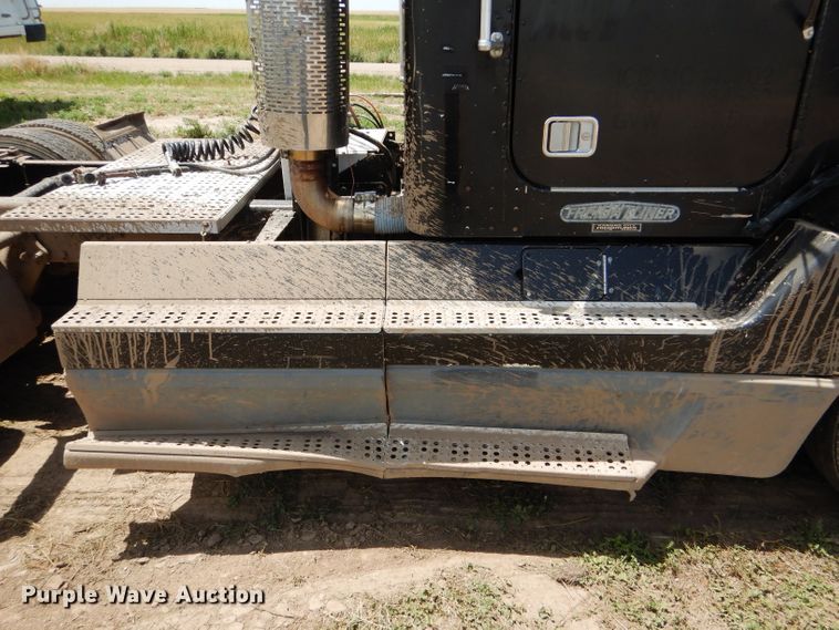 image for item DC5096 1996 Freightliner FLD semi truck