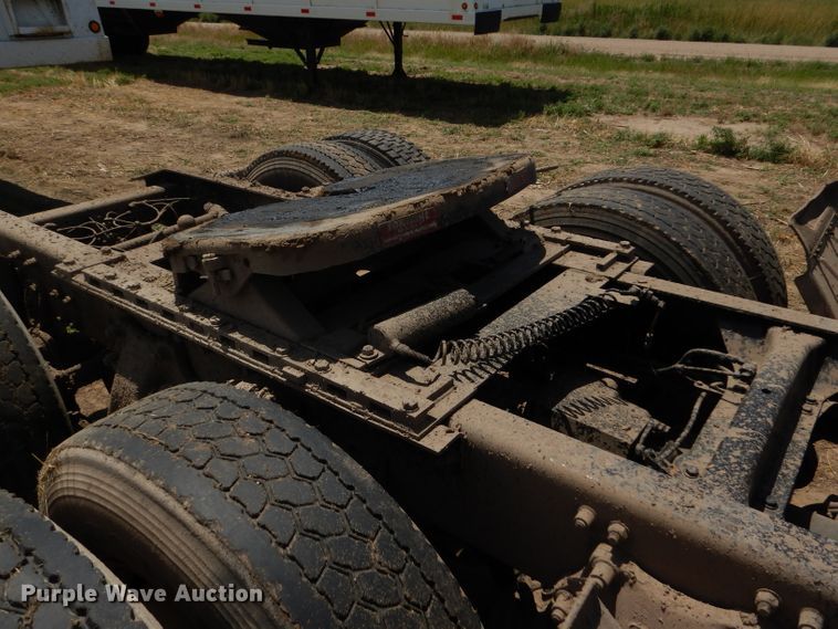 image for item DC5096 1996 Freightliner FLD semi truck