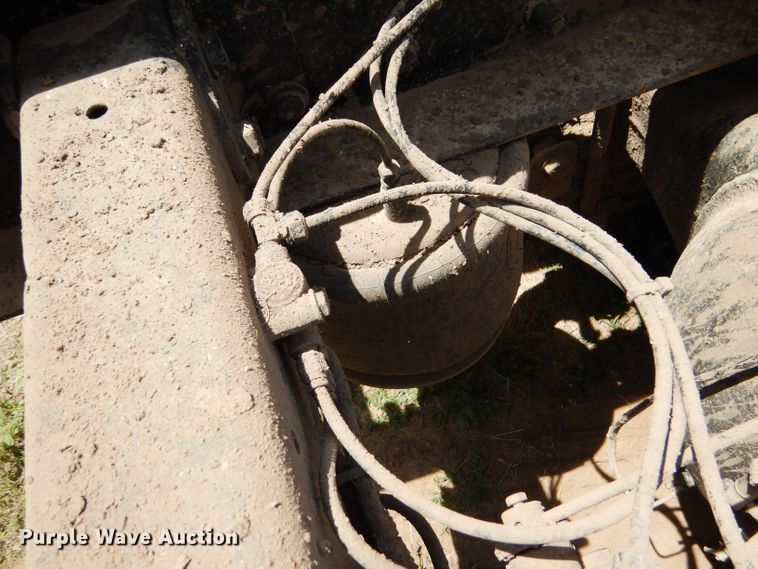 image for item DC5096 1996 Freightliner FLD semi truck