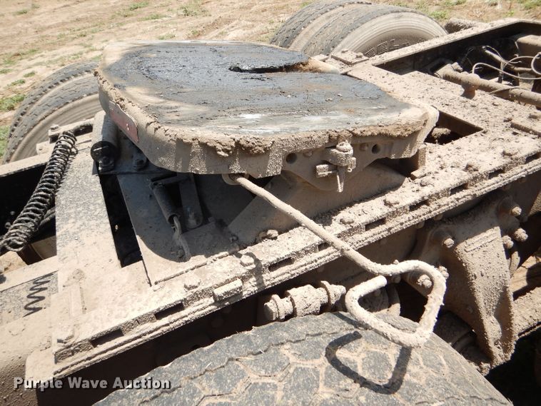 image for item DC5096 1996 Freightliner FLD semi truck