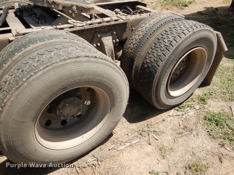 image for item DC5096 1996 Freightliner FLD semi truck