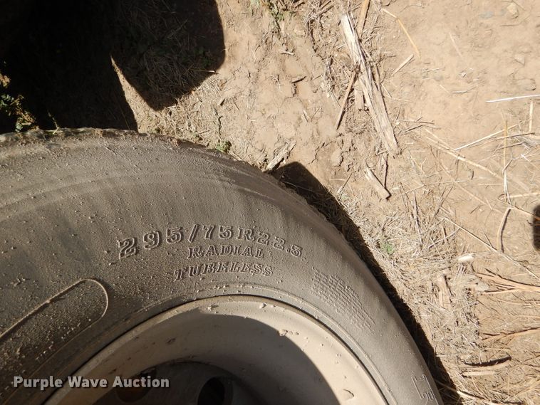 image for item DC5096 1996 Freightliner FLD semi truck