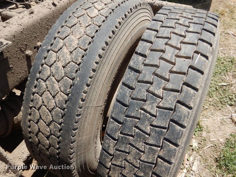 image for item DC5096 1996 Freightliner FLD semi truck