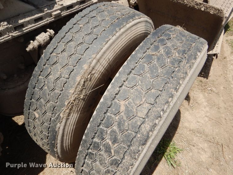 image for item DC5096 1996 Freightliner FLD semi truck