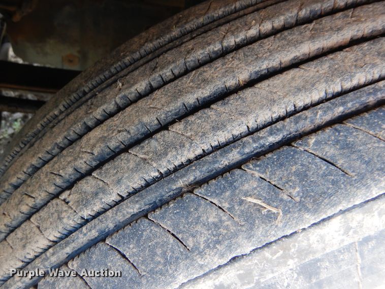 image for item DC5096 1996 Freightliner FLD semi truck