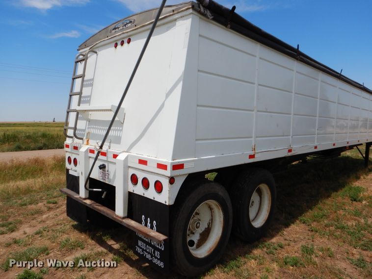 image for item DC5097 2001 Maurer double hopper grain trailer