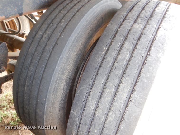 image for item DC5097 2001 Maurer double hopper grain trailer