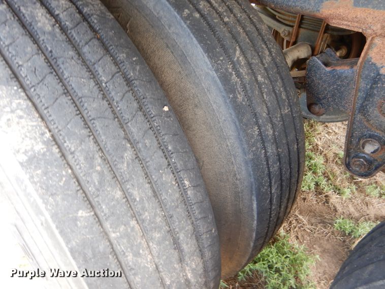 image for item DC5097 2001 Maurer double hopper grain trailer