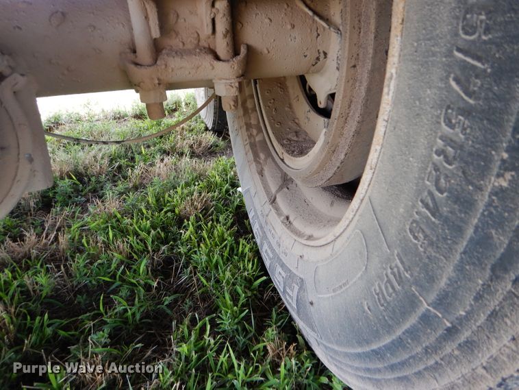 image for item DC5098 2001 Maurer double hopper bottom grain trailer