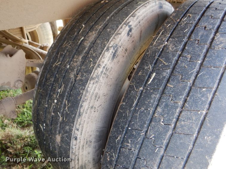 image for item DC5098 2001 Maurer double hopper bottom grain trailer