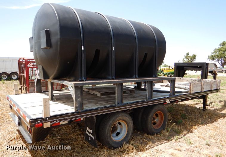 image for item DC5102 2003 Neal flatbed trailer with nurse tank