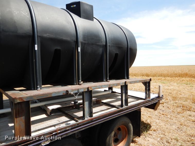 image for item DC5102 2003 Neal flatbed trailer with nurse tank