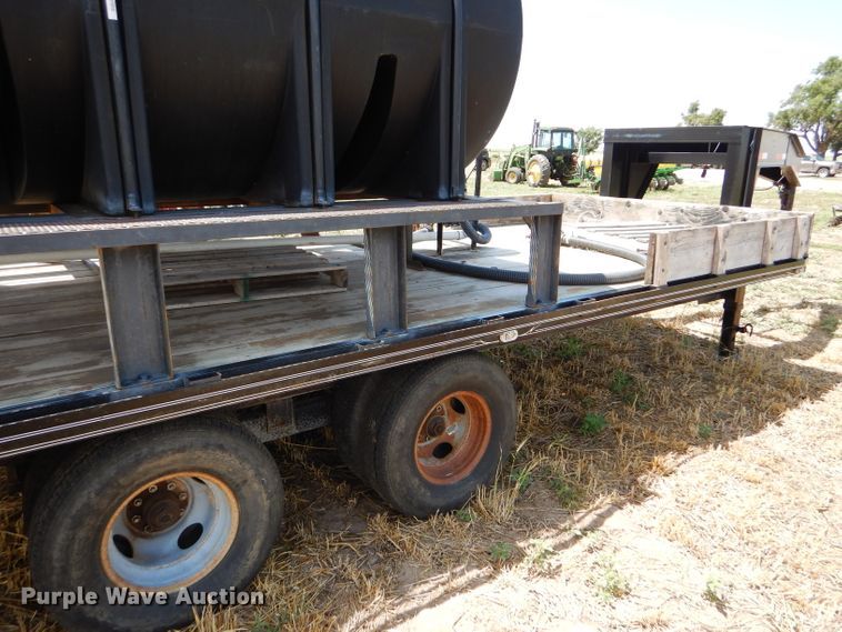 image for item DC5102 2003 Neal flatbed trailer with nurse tank