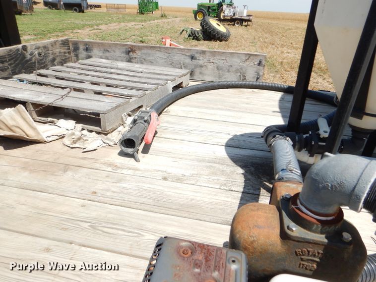 image for item DC5102 2003 Neal flatbed trailer with nurse tank