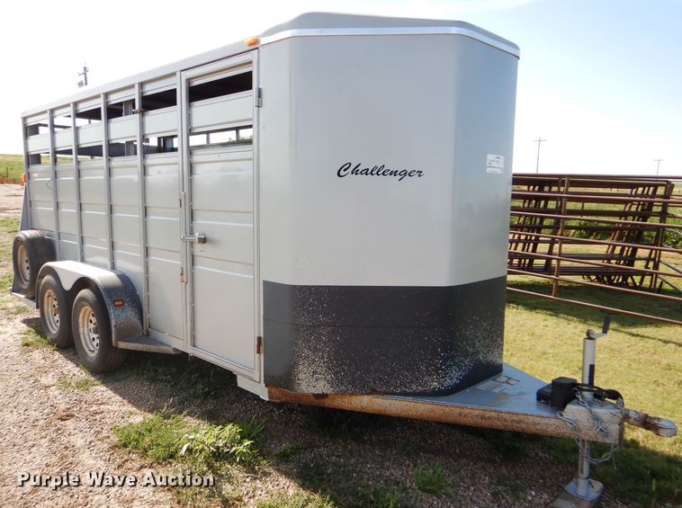 image for item DC5103 2007 Titan Challenger livestock trailer