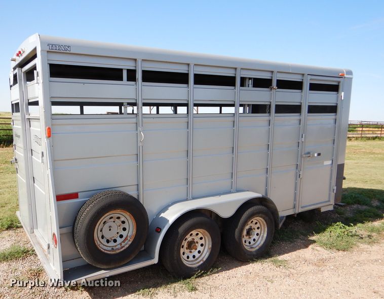 image for item DC5103 2007 Titan Challenger livestock trailer