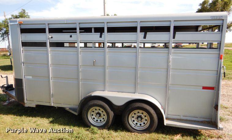 image for item DC5103 2007 Titan Challenger livestock trailer