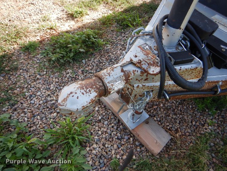 image for item DC5103 2007 Titan Challenger livestock trailer