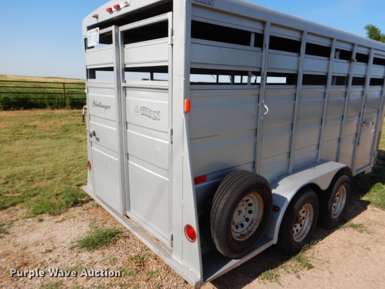 image for item DC5103 2007 Titan Challenger livestock trailer