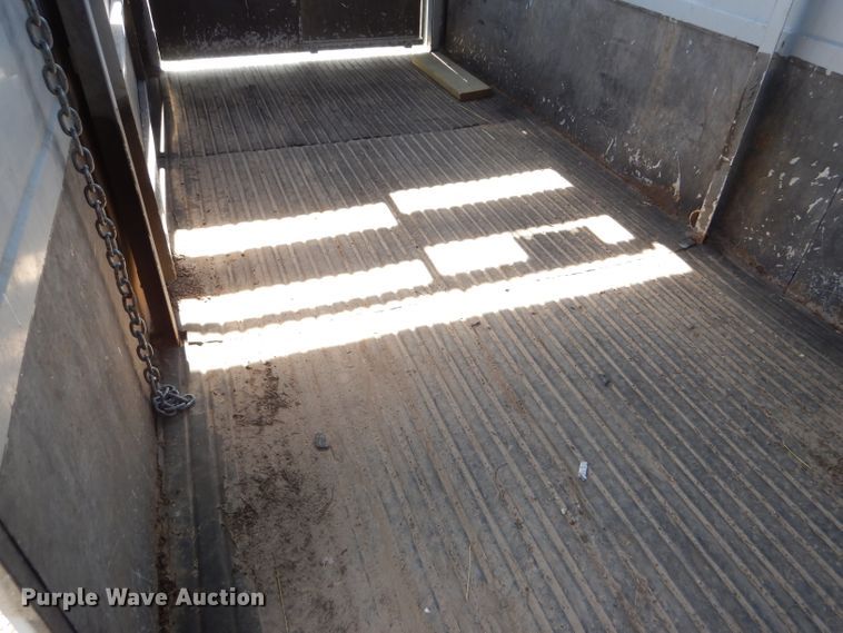 image for item DC5103 2007 Titan Challenger livestock trailer