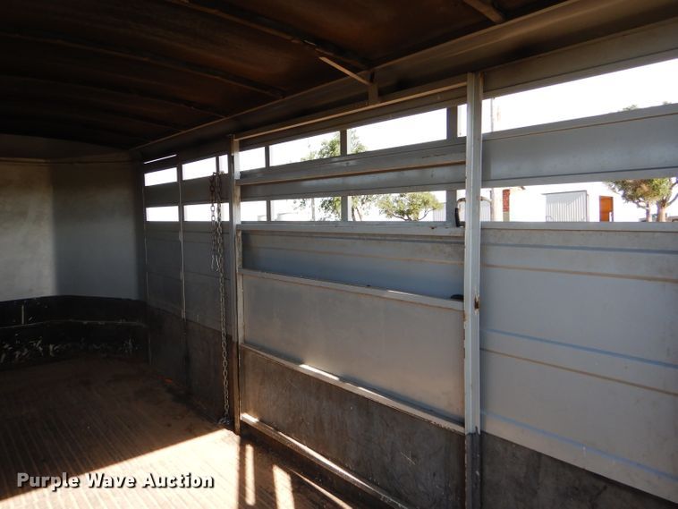 image for item DC5103 2007 Titan Challenger livestock trailer
