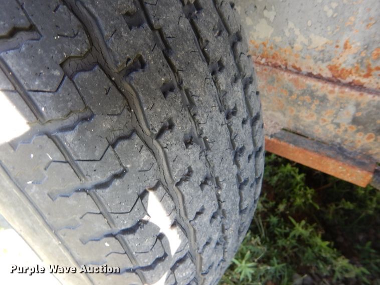 image for item DC5103 2007 Titan Challenger livestock trailer