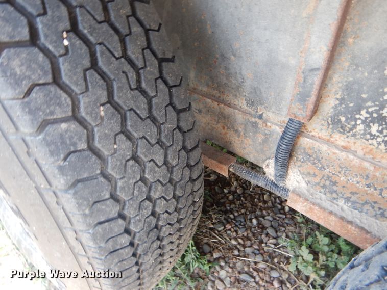 image for item DC5103 2007 Titan Challenger livestock trailer