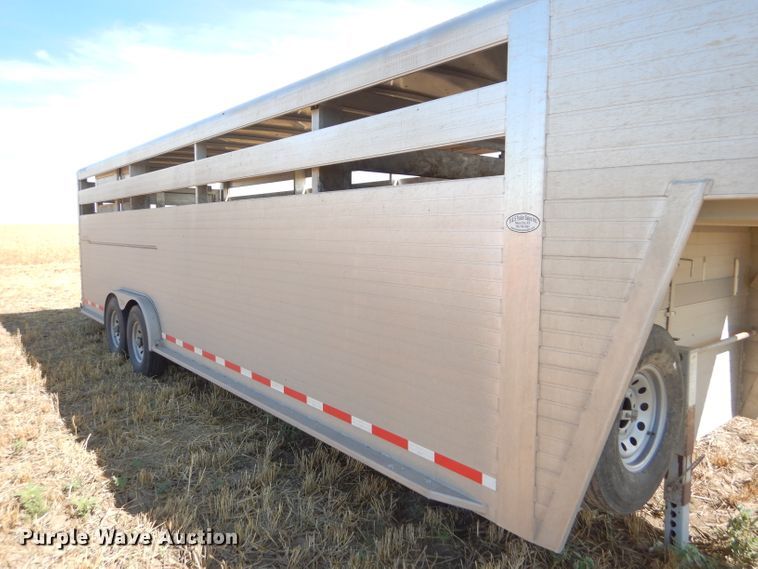 image for item DC5105 2018 Hillsboro livestock trailer