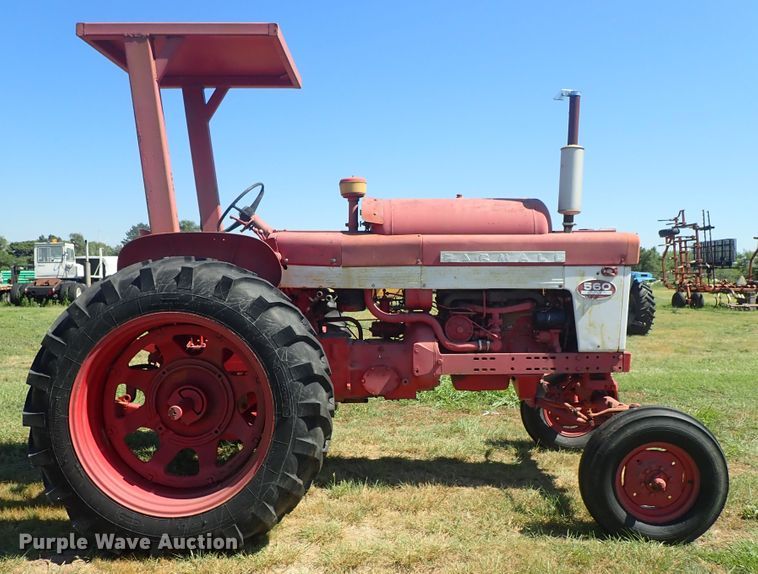 image for item DE5443 Farmall 560 tractor